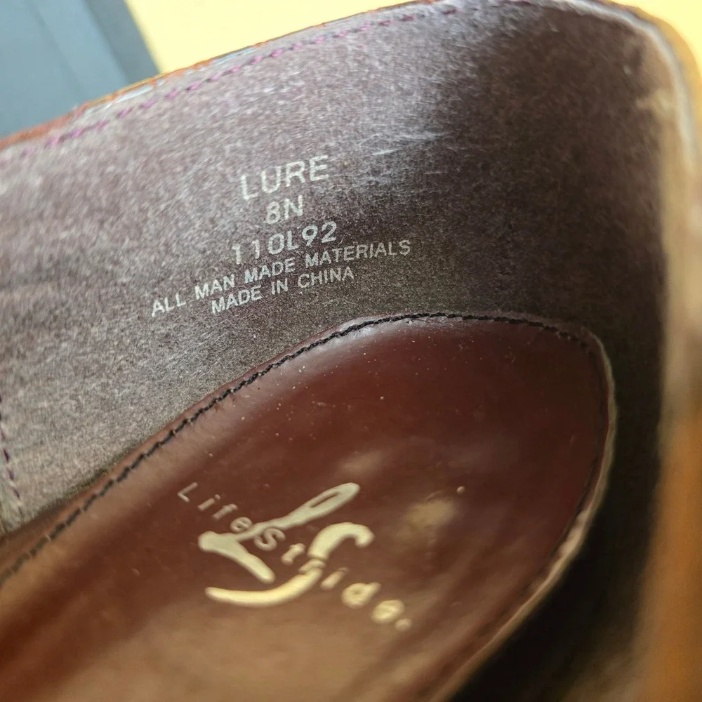 LifeStride Lure Burgundy Faux Croc Square Toe Low Block Heel Pumps Mens 8N